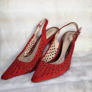 Unique Statement Coral Heel